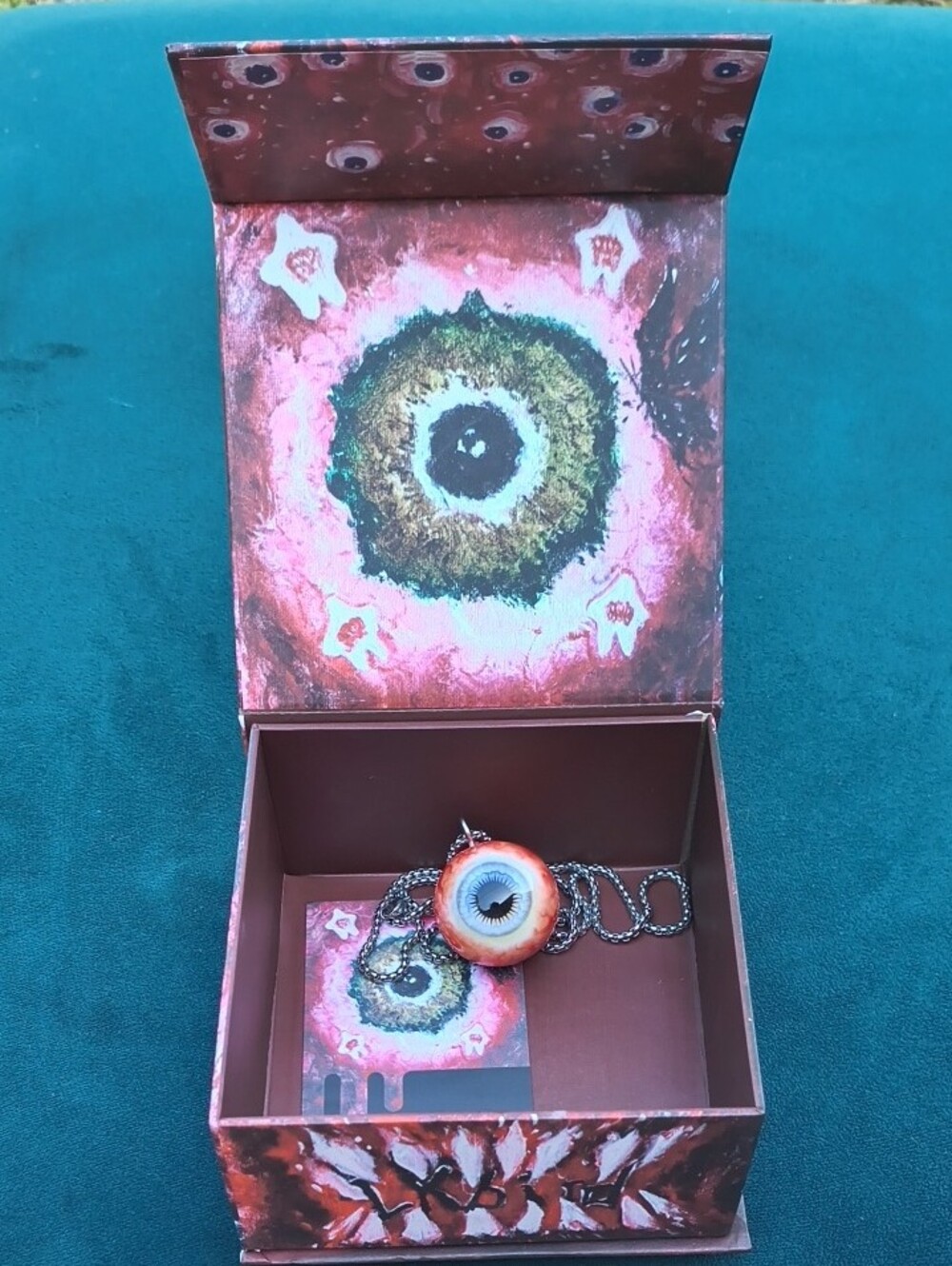 LKBIRD PHANTOM SUN REALISTIC Eyeball Necklace. 👁️ CREEPY 👁️ HORROR 👁️ - Picture 8 of 14